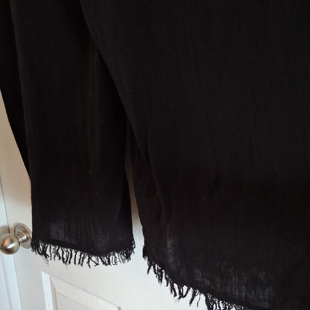 Gilli Black Cropped Pants Frayed Hem
